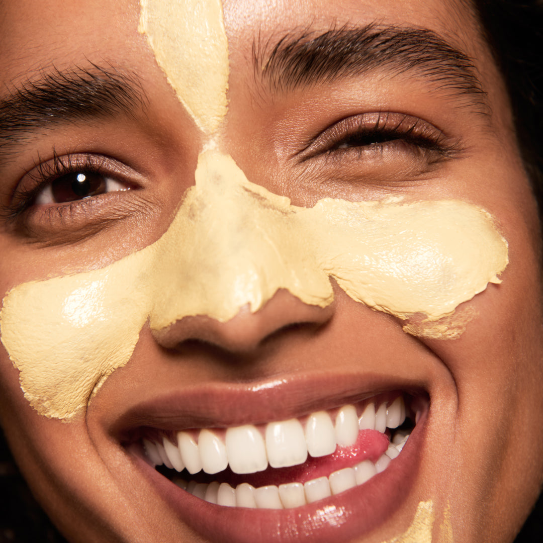 After 1 month of use, 100% of users see healthier skin, 93% saw their dark spots and age spots fade, and 91% saw hyperpigmentation reduced.